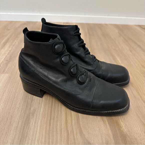 Black Square toe Leather Ankle Boots - Picture 2 of 7